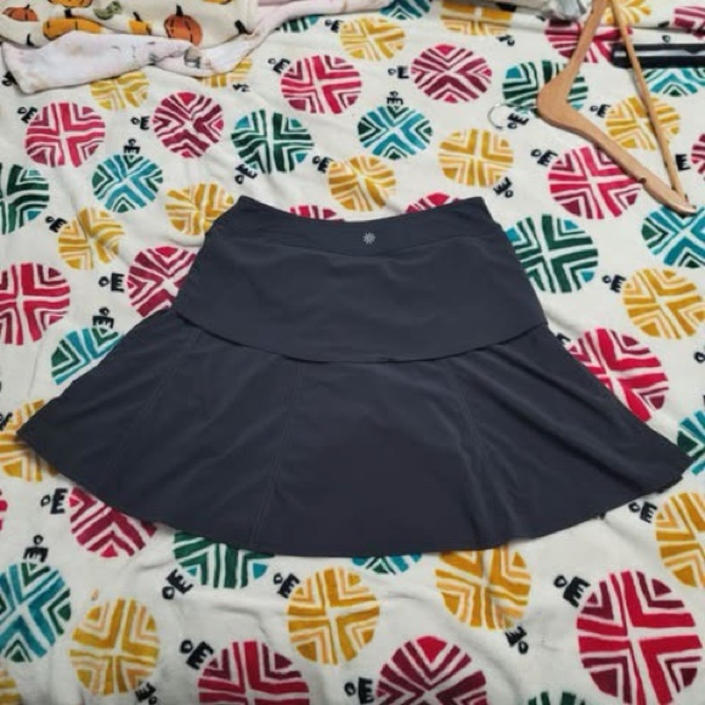Womens’s Athleta Black Wherever Skort size 6